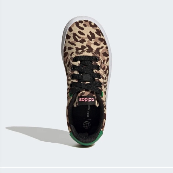🐆💚Adidas💚🐆Kids, VULC RAID3R SHOES, size 5.5 kids - Picture 5 of 14